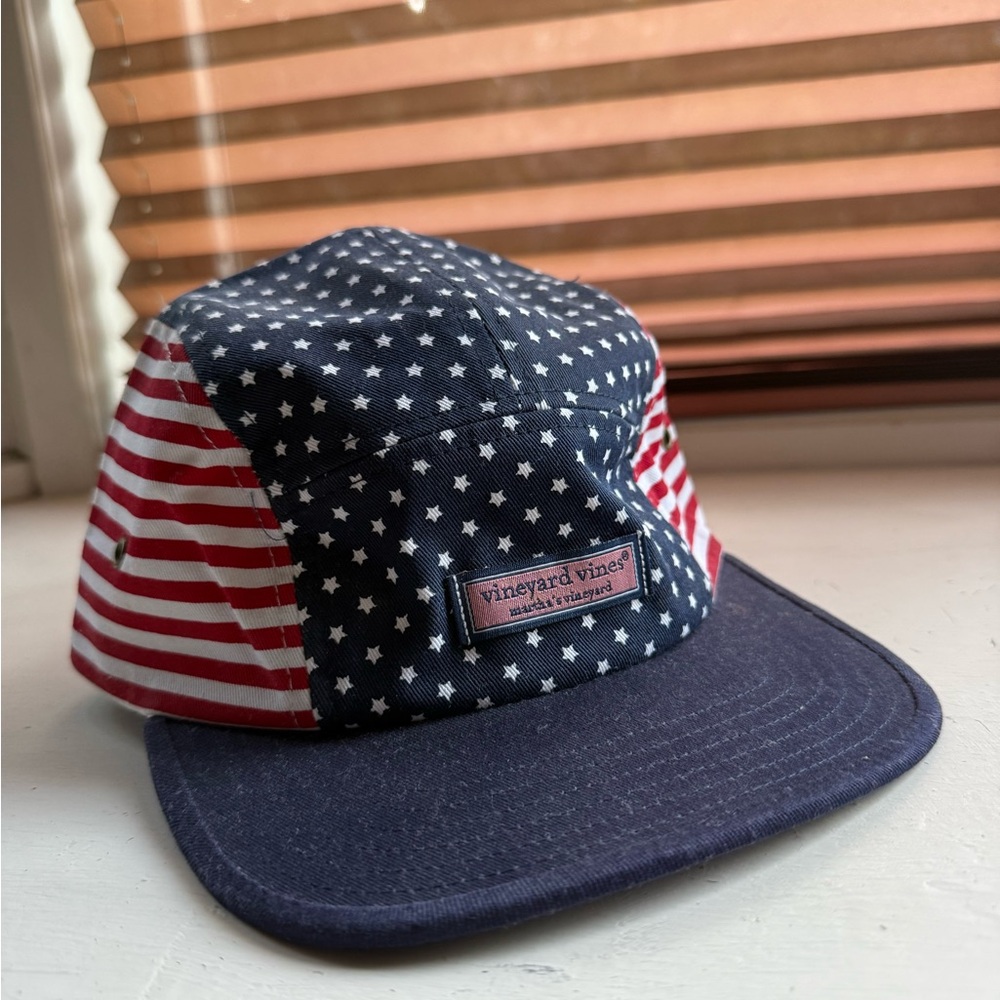 Never worn: Vineyard Vines Stars and Stripes Cap